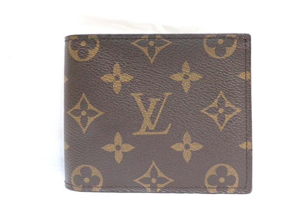 Louis Vuitton Portefeuille Marco Monogram Bi fold Wallet